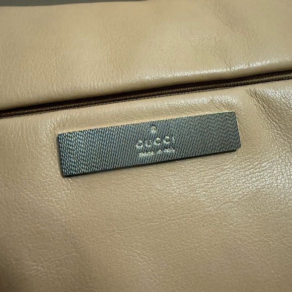 Gucci Cream Shoulder Bag with Bamboo Handle - Picture 2 of 15